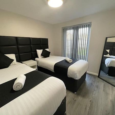 Hosted By Ryan - 2 Bedroom Apartment Liverpool Buitenkant foto